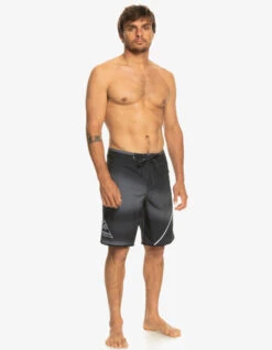 QUIKSILVER BOARDSHORTS SURFSILK NEW WAVE 20" BLACK -Surfcorner Store quiksilver boardshorts surfsilk new wave 20 black 1