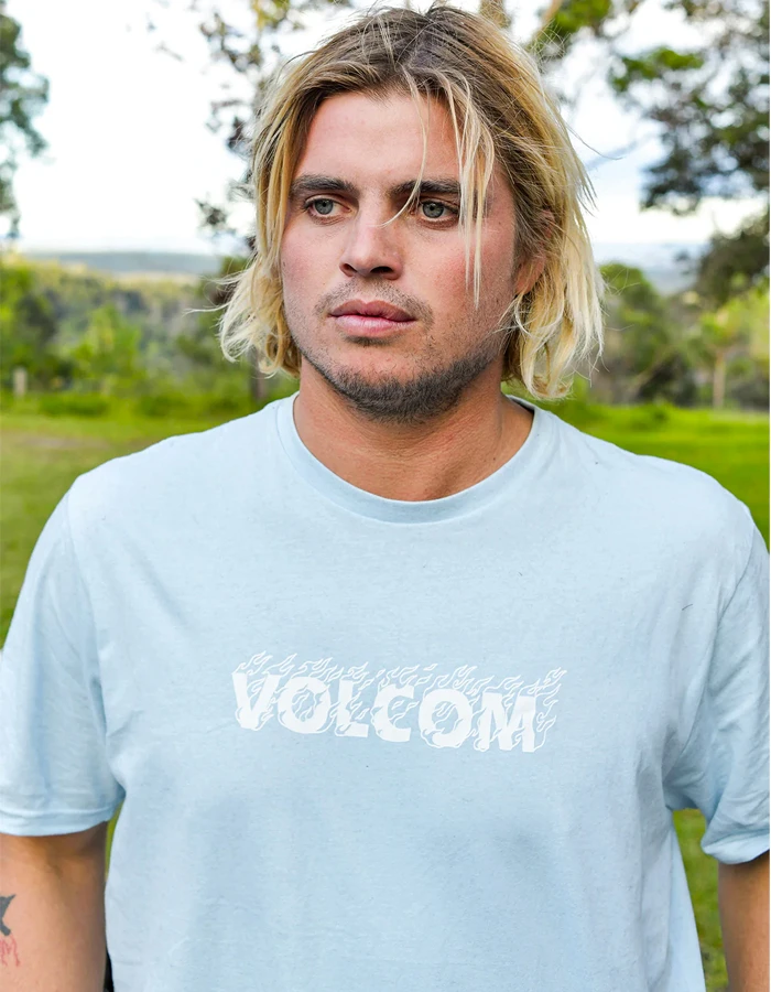 VOLCOM FIREFIGHT SHORT SLEEVE TEE MISTY BLUE 8 VOLCOM FIREFIGHT SHORT SLEEVE TEE MISTY BLUE - Image 8